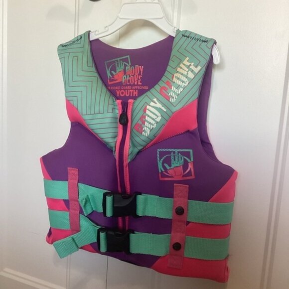 Body Glove life jacket / Youth Vest in Purple and Pink size 50-90lbs